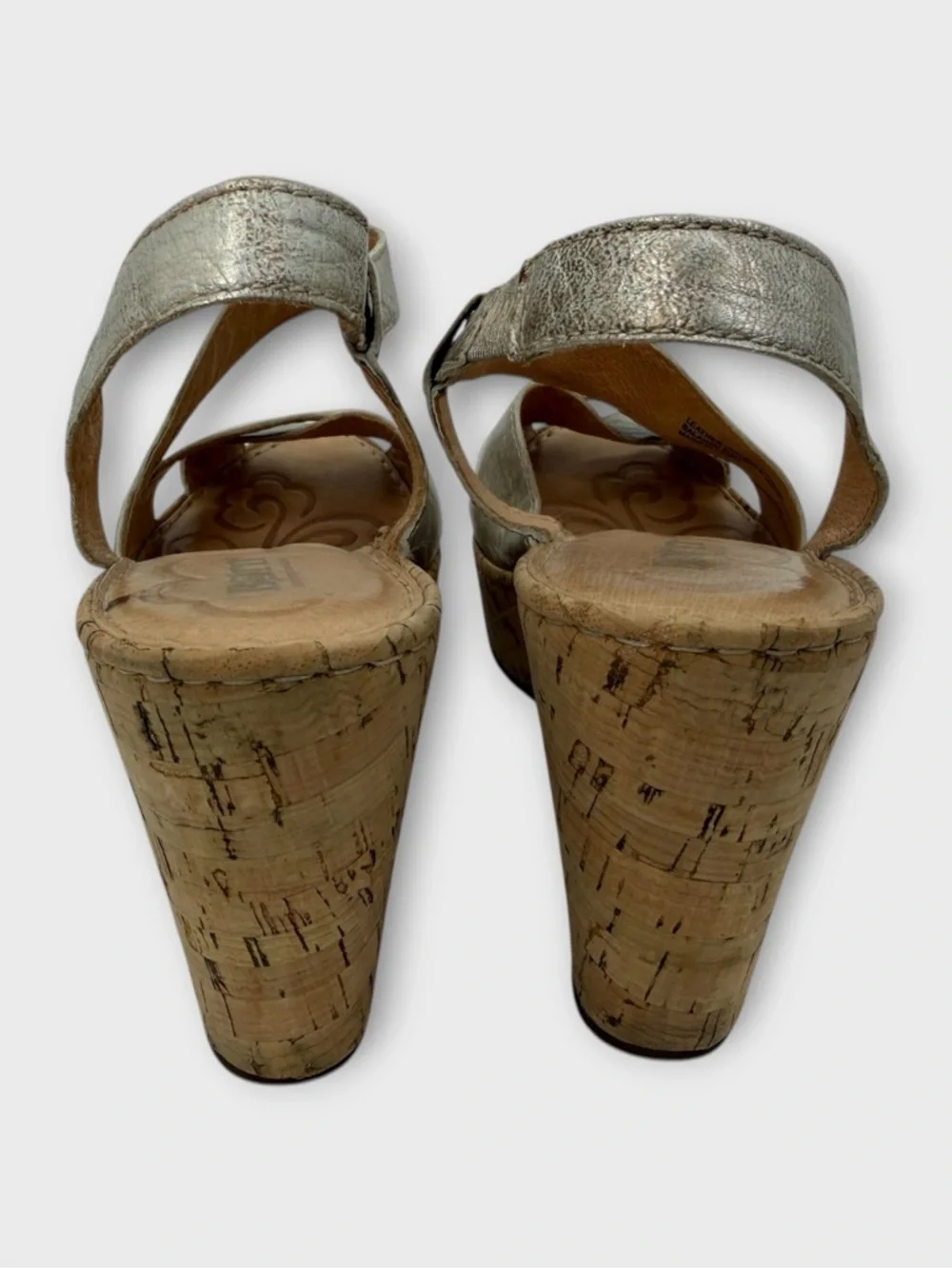 BORN Venetia Cork Wedge Sandals Women 9 Panna Cotta Metallic Silver Wedge B83615